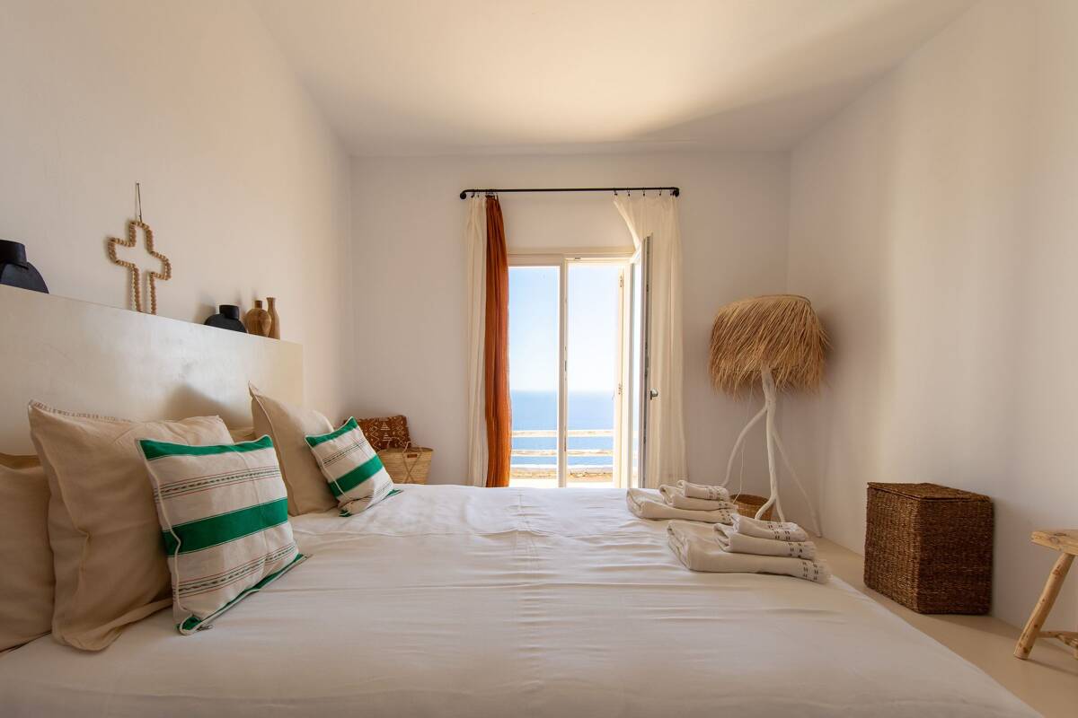 Master bedroom with sea view balcony