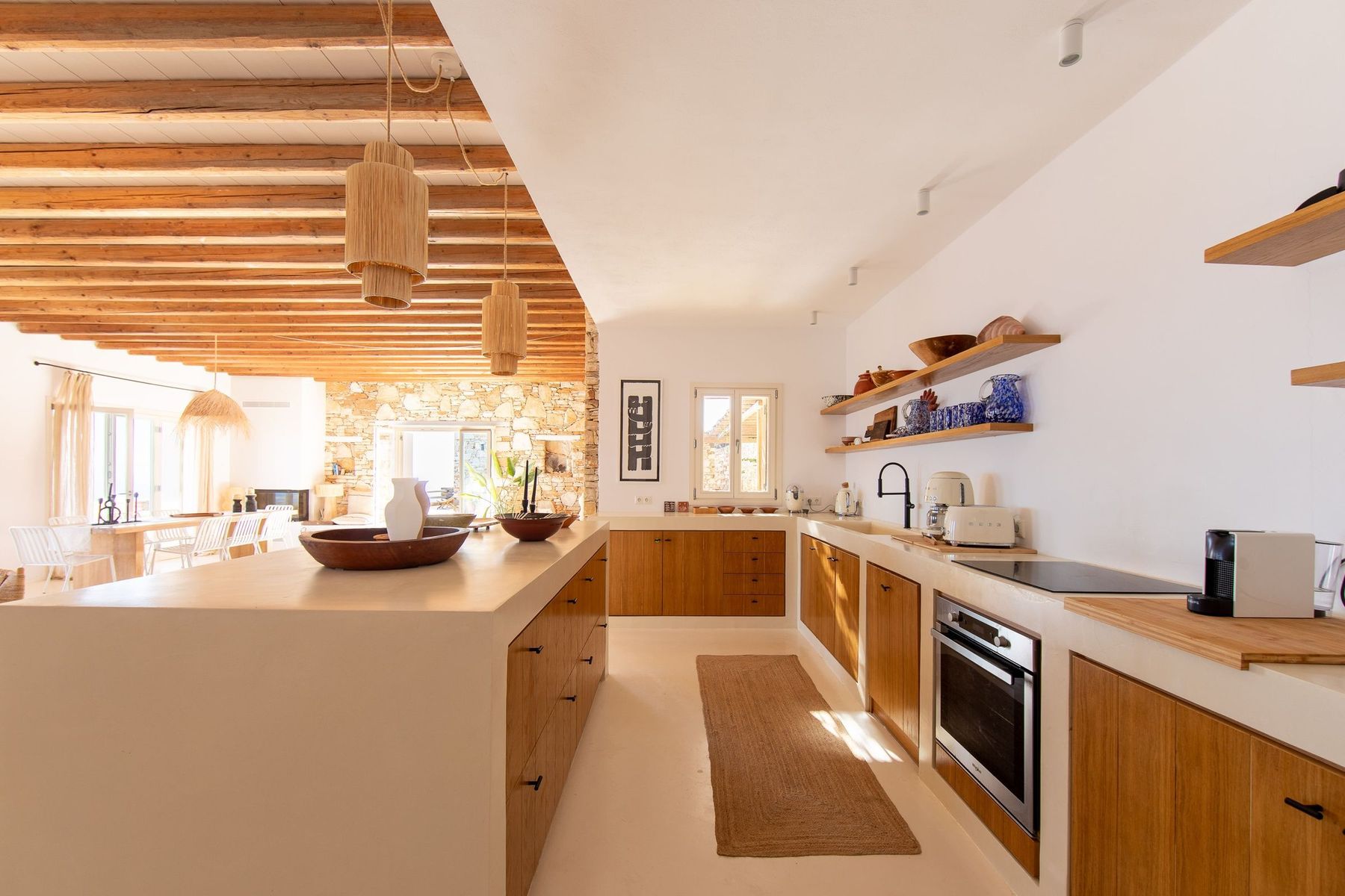 The kitchen seen from the other side